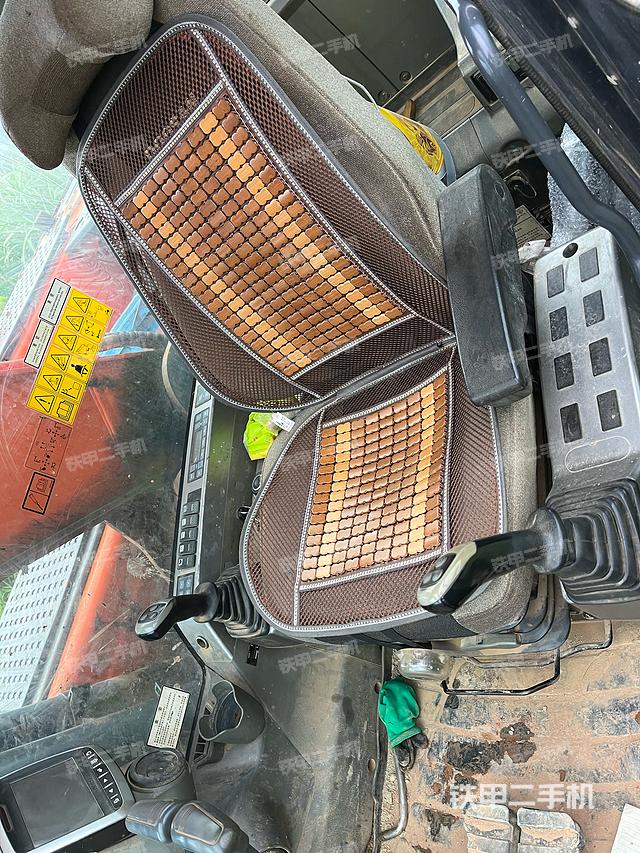 驾驶室整体（整机外观）