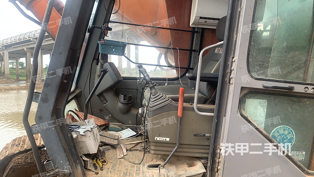 驾驶室整体（整机外观）