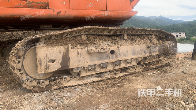 单侧履带整体（整机外观）