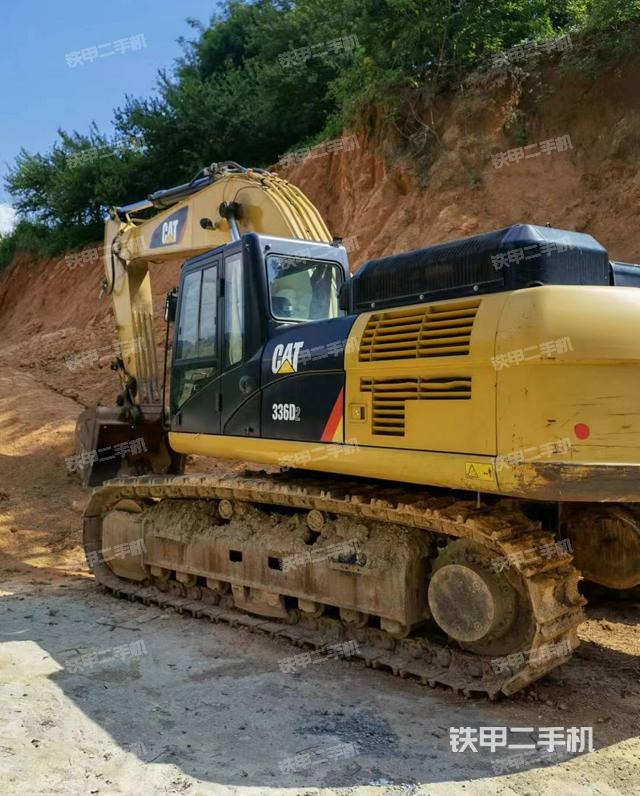 驾驶室顶部（整机外观）