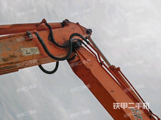 小臂整體左后（工作和回轉(zhuǎn)裝置）