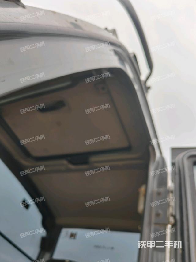 頂棚整體（駕駛室部分）