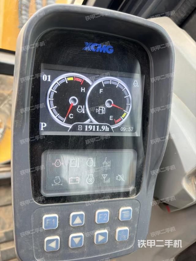 驾驶室整体（整机外观）