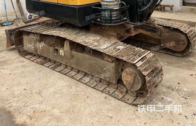 单侧履带整体（整机外观）