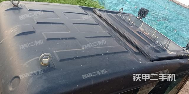 驾驶室顶部（整机外观）