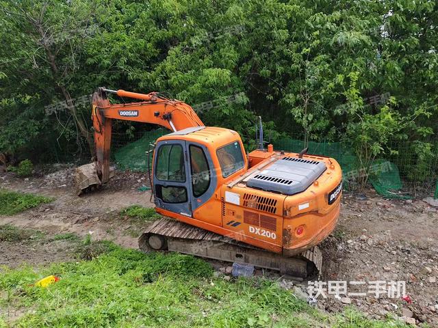 单侧履带整体（整机外观）