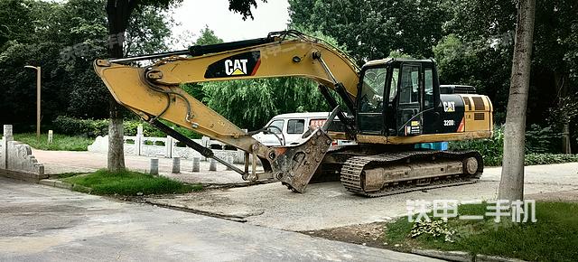 驾驶室整体（整机外观）