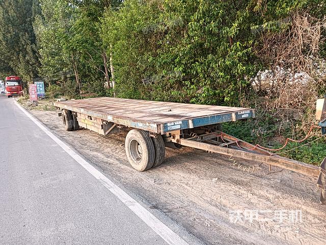 驾驶室操作台（设备外观及核心部件）