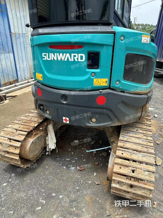 单侧履带整体（整机外观）