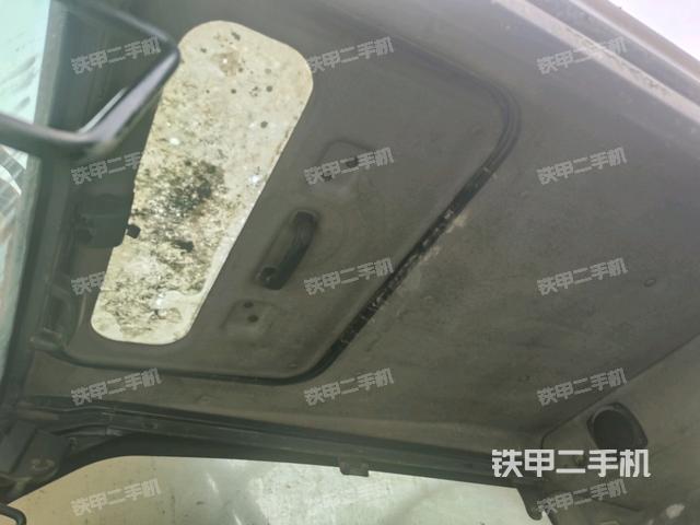 座椅左侧控制台/音响/含左手柄（驾驶室部分）