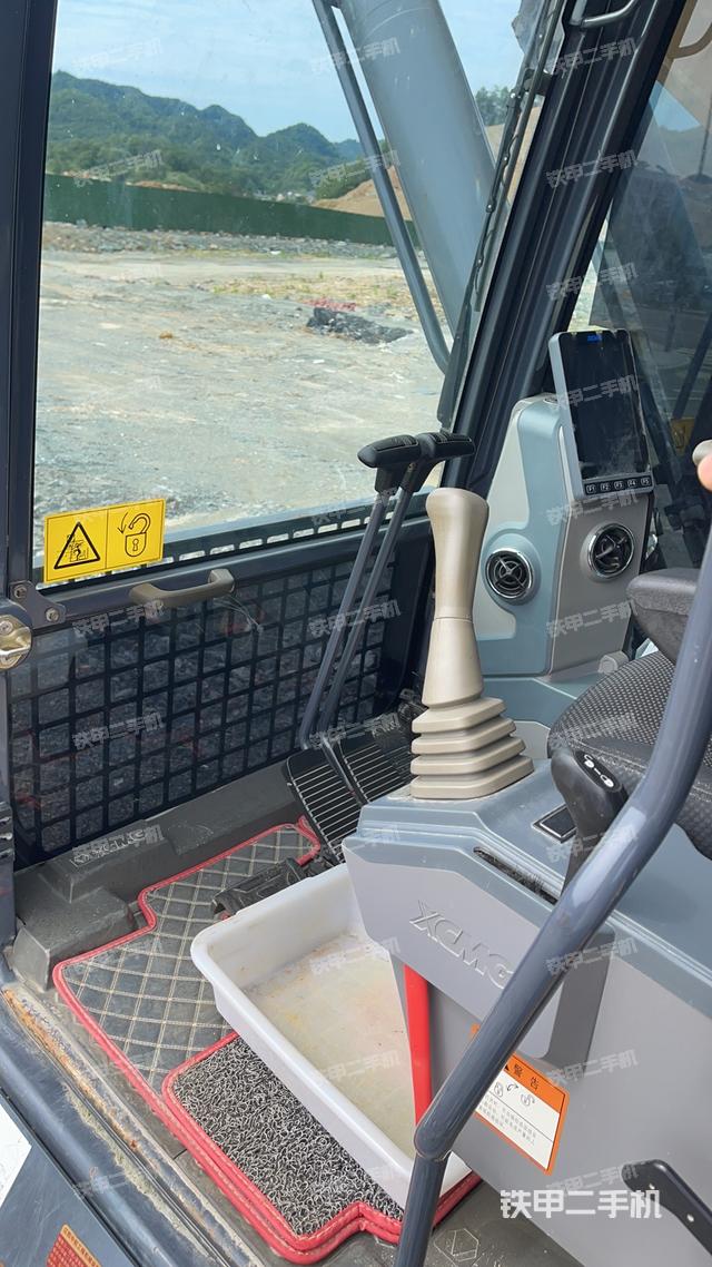 驾驶室整体（整机外观）