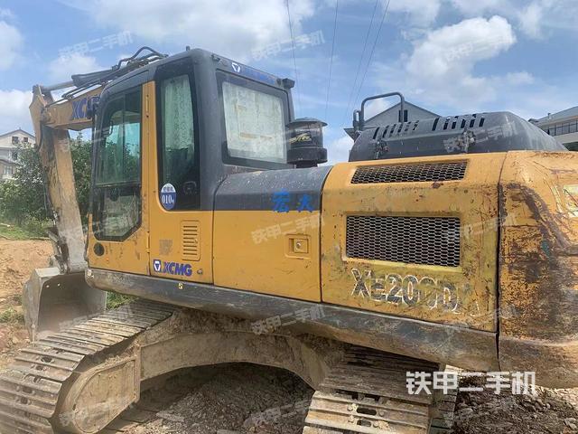 驾驶室整体（整机外观）