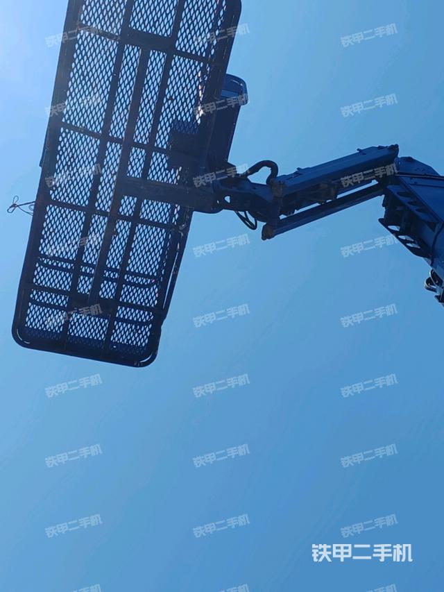 駕駛室內(nèi)部（駕駛室/操作室）