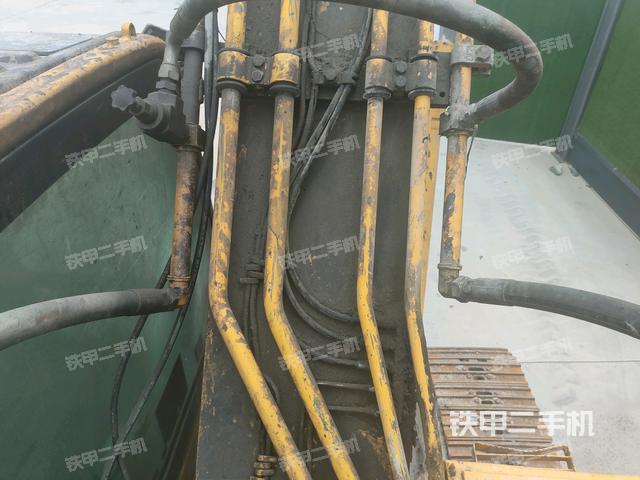 小臂整体右前（工作和回转装置）