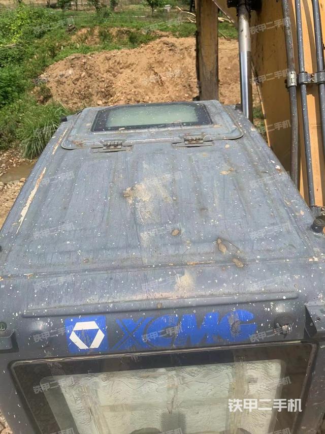 驾驶室顶部（整机外观）