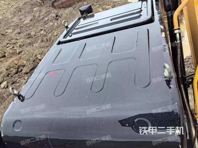 驾驶室顶部（整机外观）