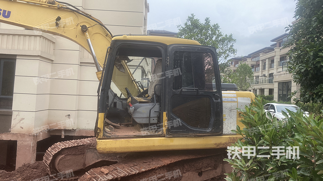 驾驶室整体（整机外观）