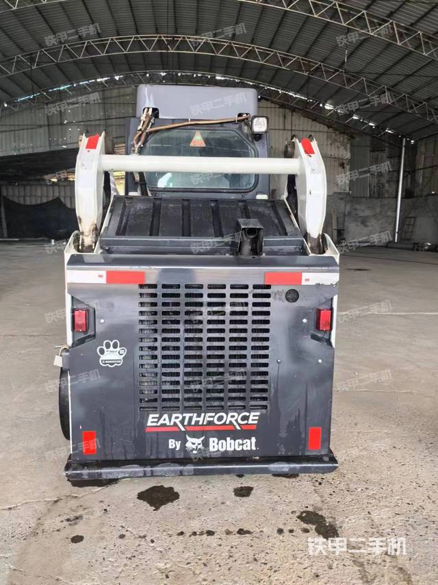 整机右后45°（设备外观及核心部件）