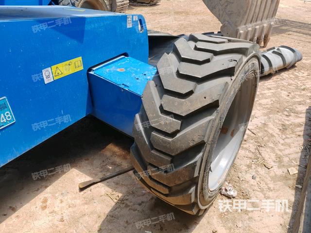 左引導(dǎo)輪 /左前輪(行走機(jī)構(gòu)) 左引導(dǎo)輪 /左前輪(行走機(jī)構(gòu))