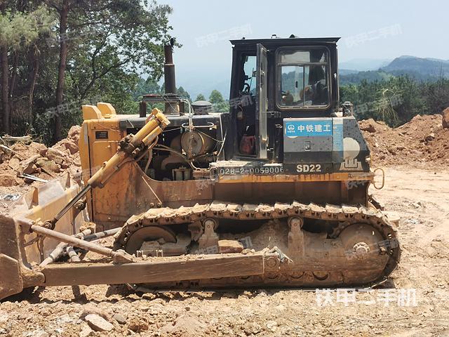 整机右侧（设备外观及核心部件）