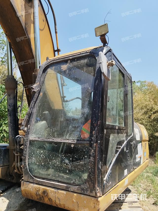 驾驶室整体（整机外观）