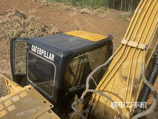 驾驶室顶部（整机外观）