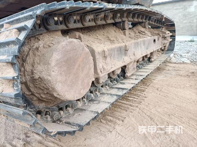 单侧履带整体（整机外观）