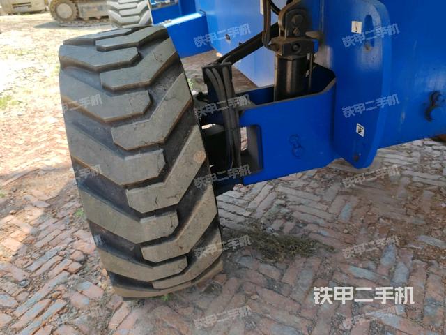 左驅(qū)動輪/左后輪（行走機(jī)構(gòu)）