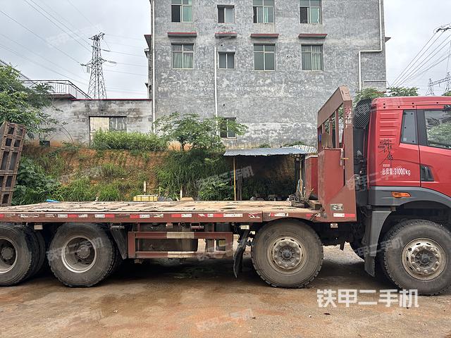 整机右侧（设备外观及核心部件）