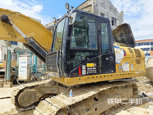 驾驶室顶部（整机外观）