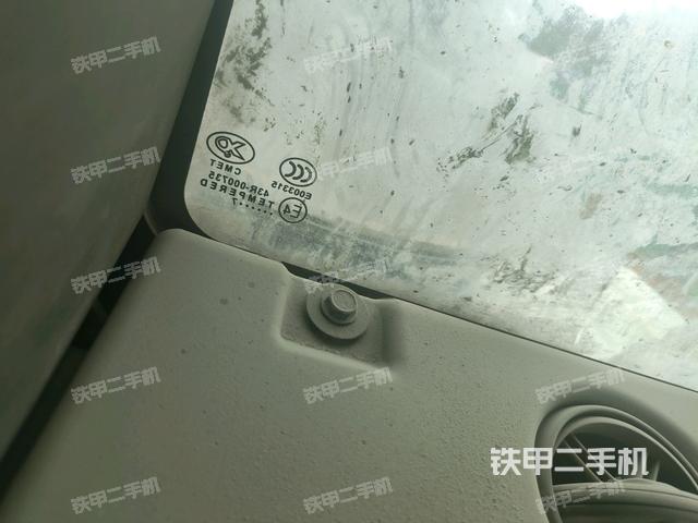 左后方玻璃角标（驾驶室部分）