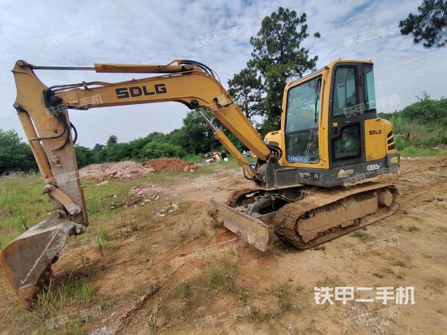 山東臨工E655F挖掘機(jī)