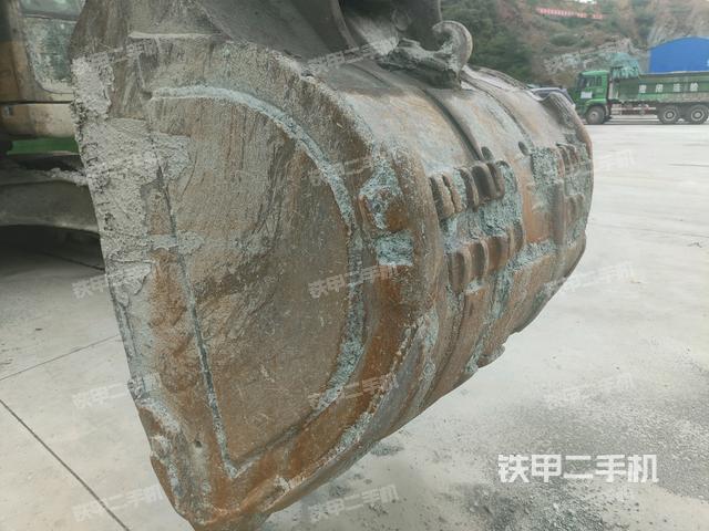 小臂整体左后（工作和回转装置）