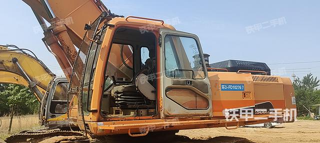 驾驶室整体（整机外观）