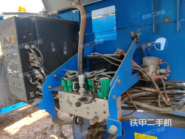 工作裝置4（工作裝置）