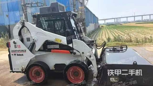 山猫S18滑移装载机