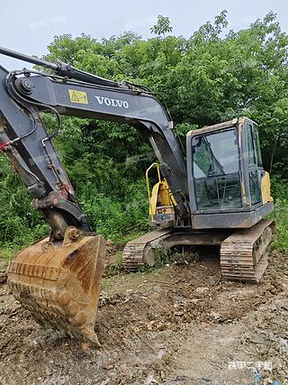 怀化市出售 沃尔沃 EC80D 挖掘机