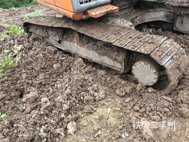 左側(cè)履帶整體?（行走機(jī)構(gòu)）