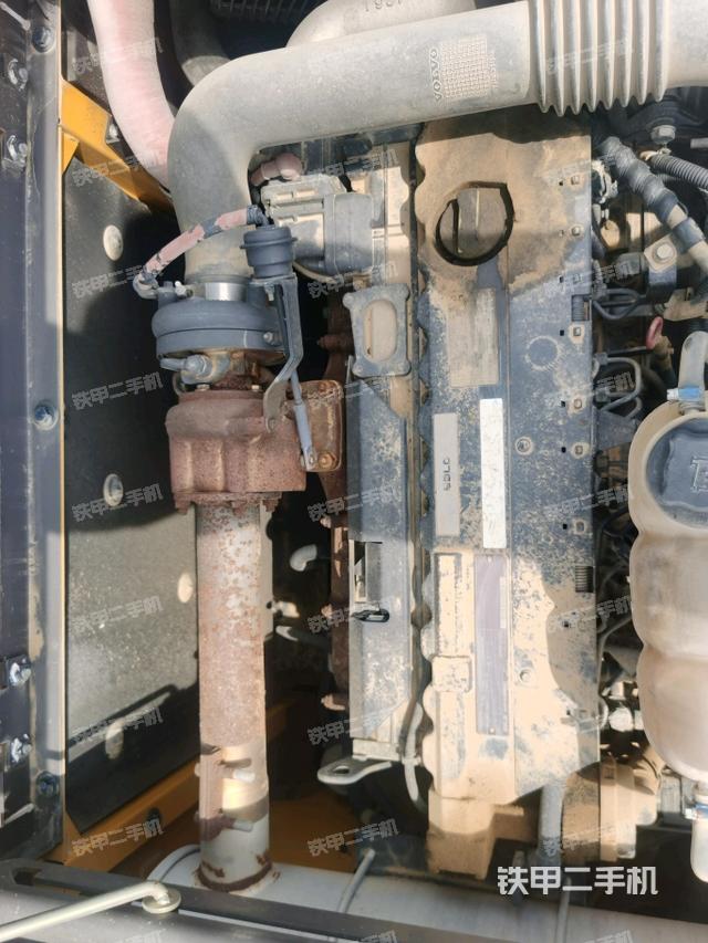 氣門室蓋螺絲特寫（上車部件）