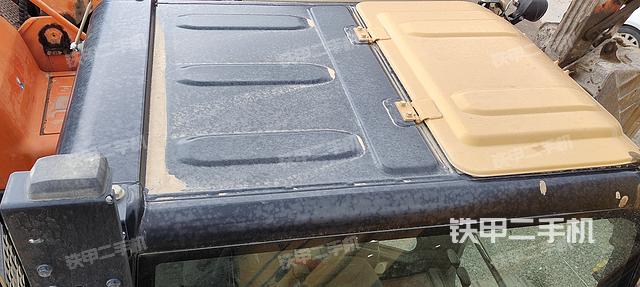 驾驶室顶部（整机外观）