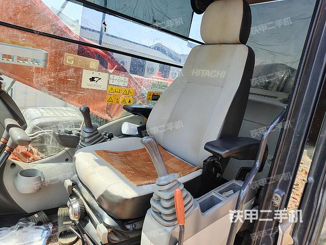 驾驶室整体（整机外观）