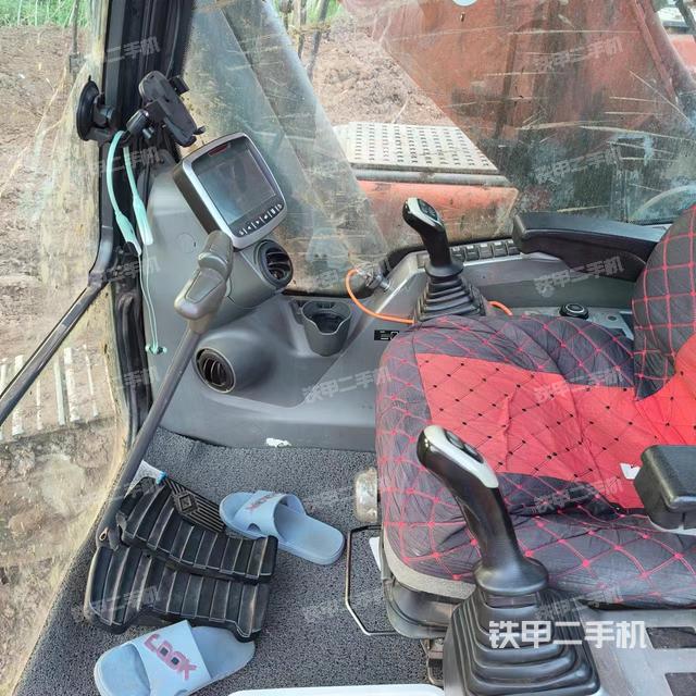 驾驶室整体（整机外观）