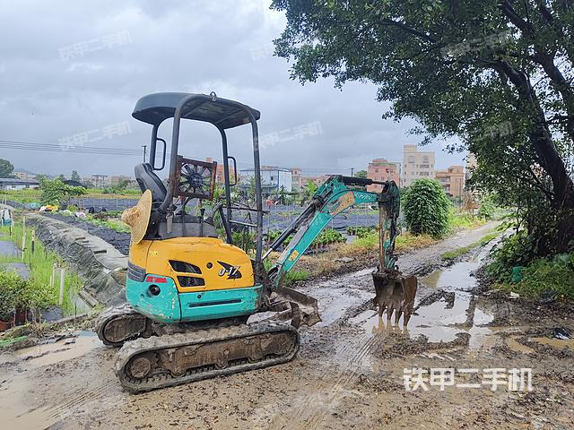 驾驶室顶部（整机外观）