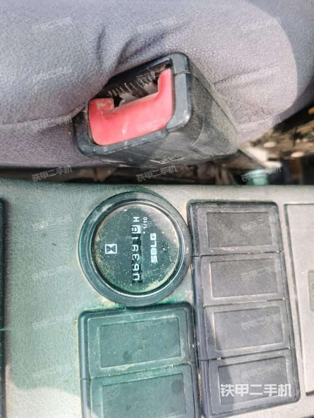 座椅左側(cè)控制臺/音響/含左手柄（駕駛室部分）