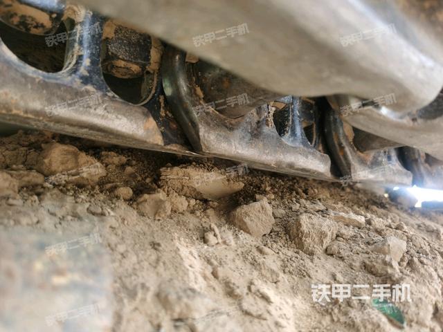 左導(dǎo)向輪（行走機(jī)構(gòu)）