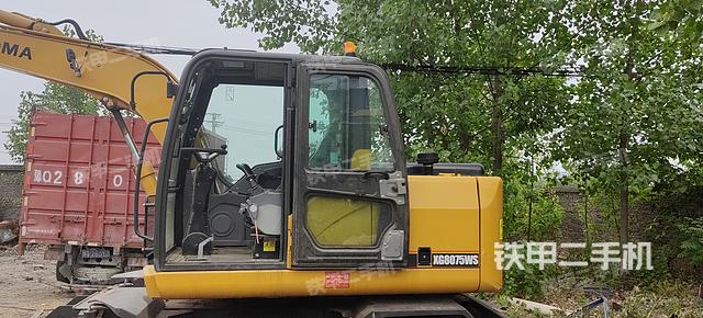 驾驶室整体（整机外观）