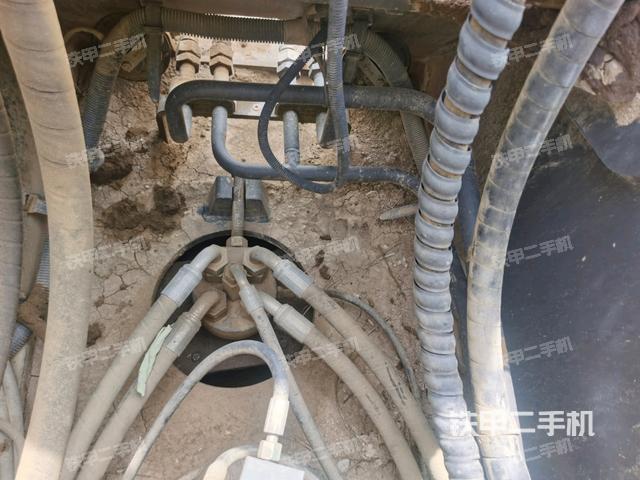 回轉(zhuǎn)馬達(dá)（上車部件）