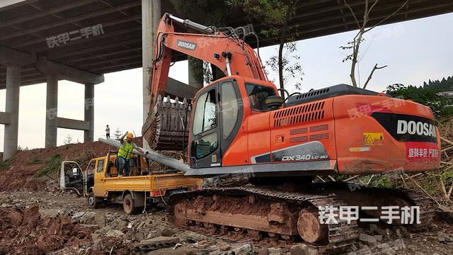 斗山DX230LC-9C挖掘机