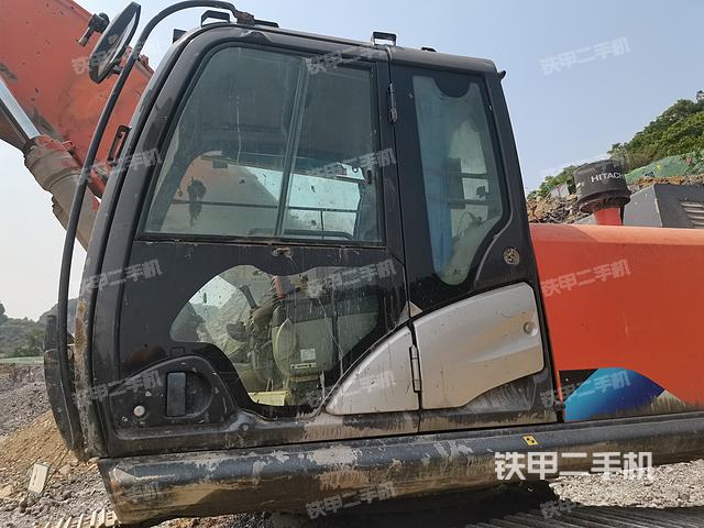 驾驶室整体（整机外观）