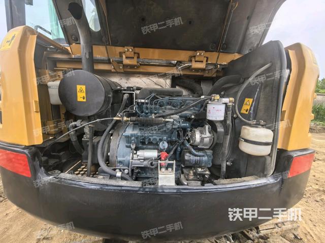 发动机室（上车部件）